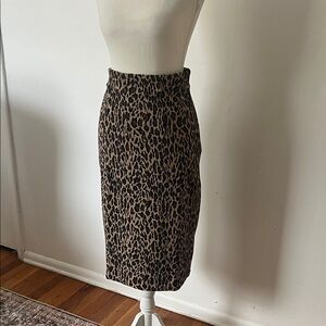 Truth by Republic elevated basic Leopard-Print skirt. Womens small. NWT